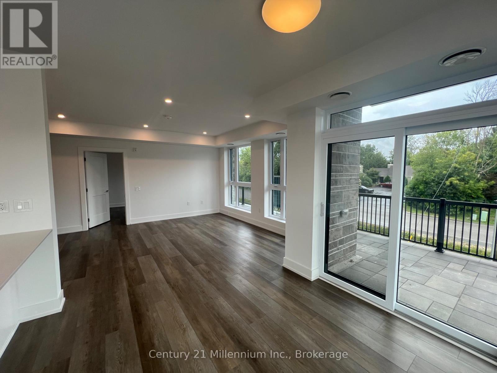 122 - 4 KIMBERLY LANE Collingwood
