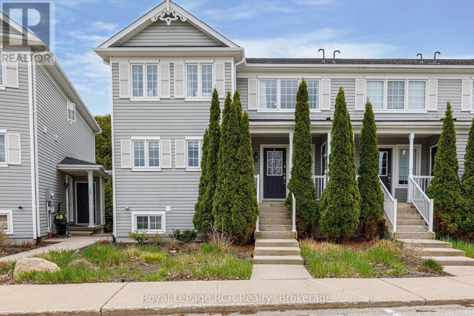 9 ROYALTON LANE Collingwood