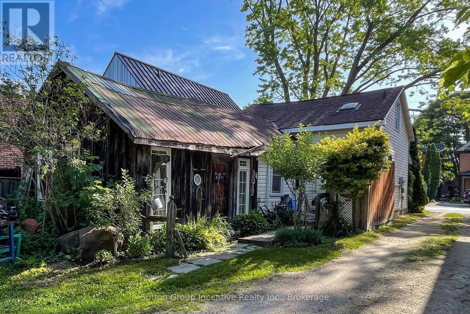 310 MAPLE STREET Collingwood