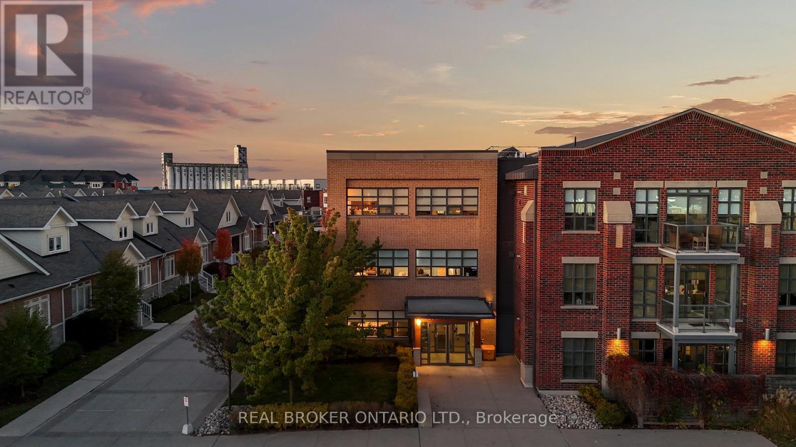 302 - 1 SHIPYARD LANE Collingwood