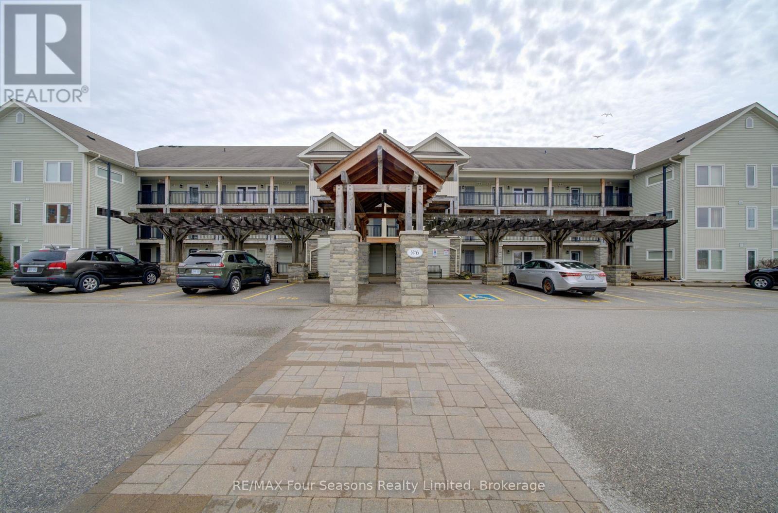 105 - 6 BRANDY LANE DRIVE Collingwood