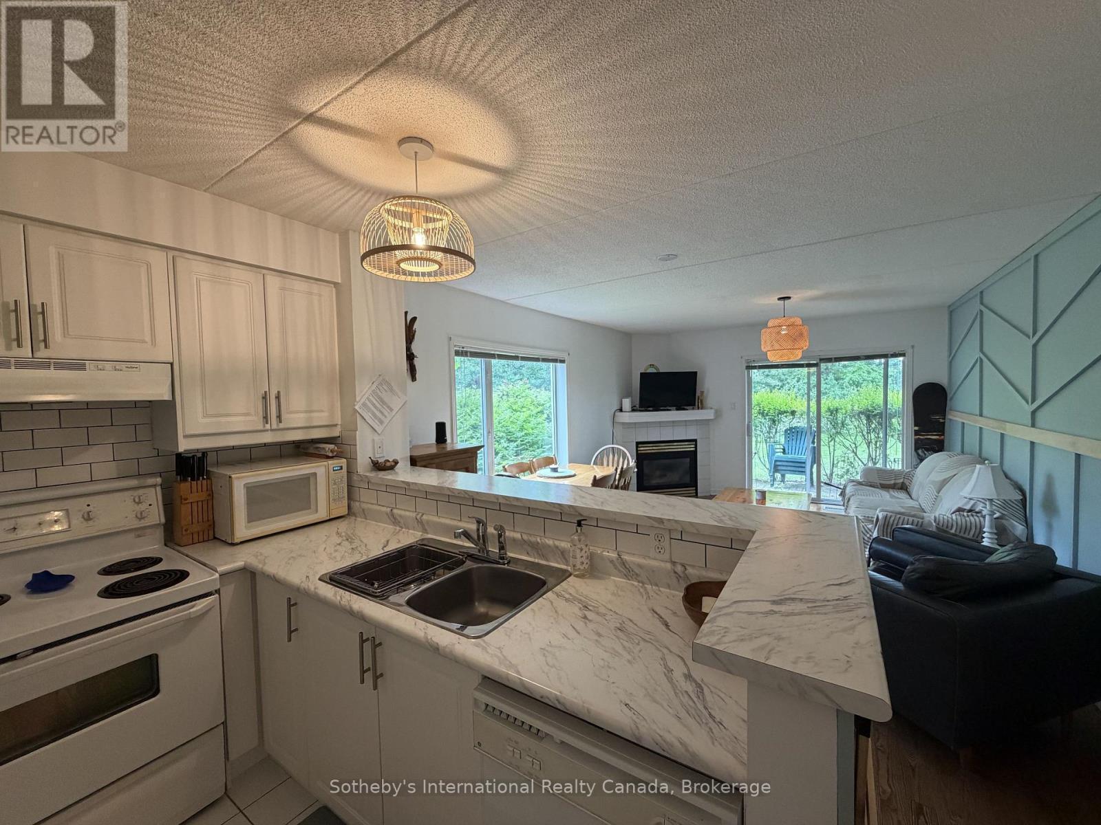 329 MARINERS WAY Collingwood