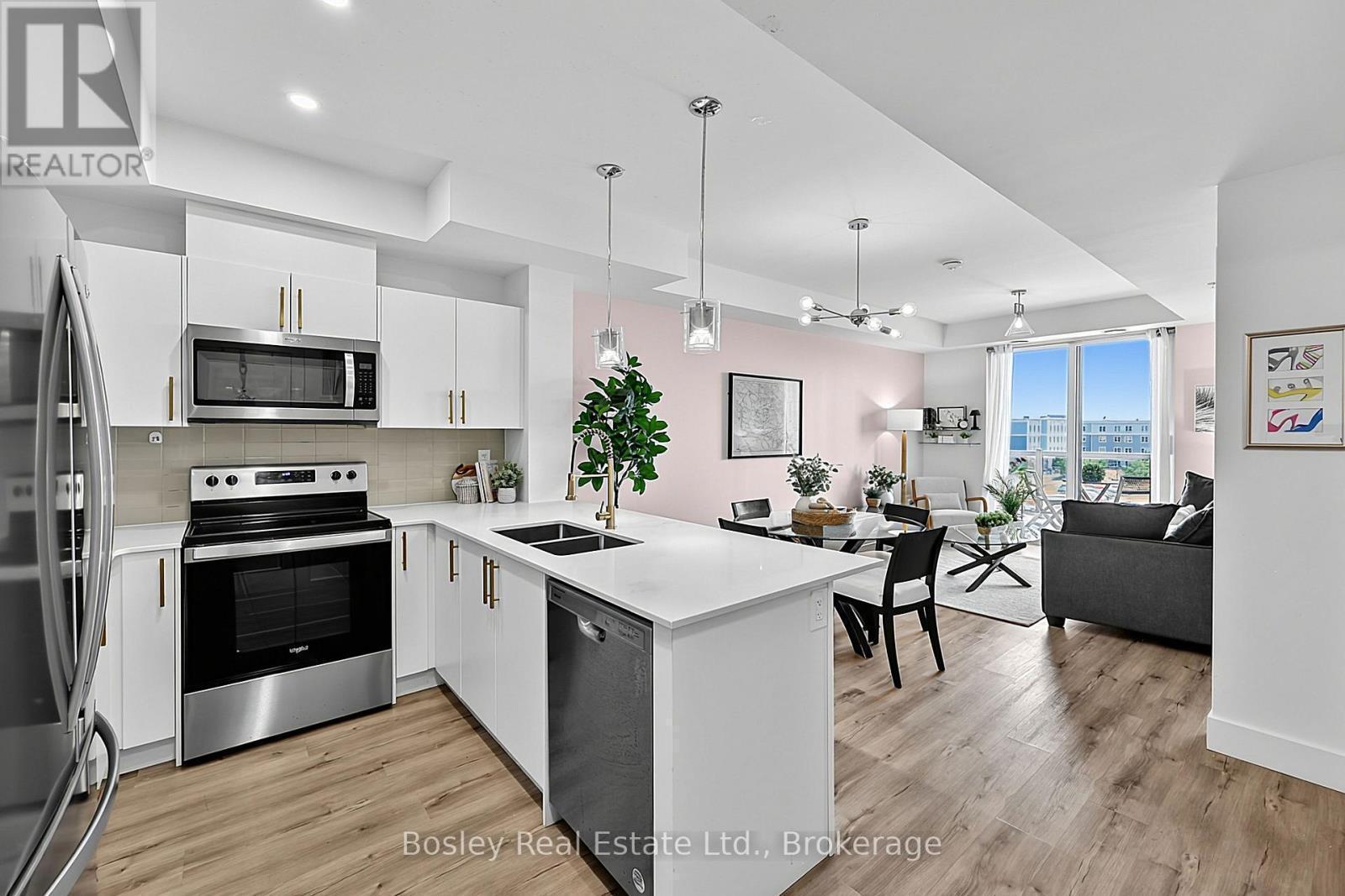 404 - 4 KIMBERLY LANE Collingwood