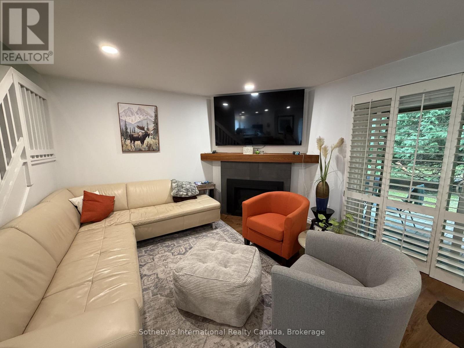 589 OXBOW CRESCENT Collingwood