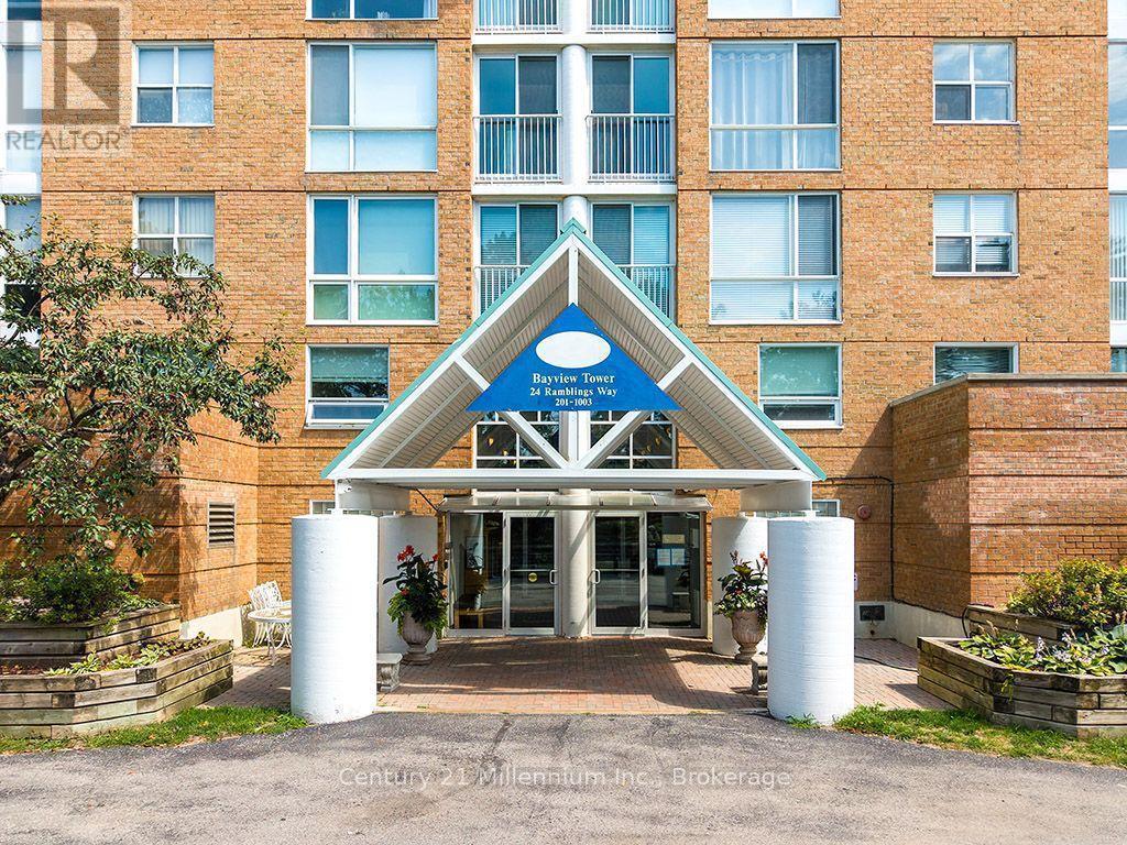 802 - 24 RAMBLINGS WAY Collingwood