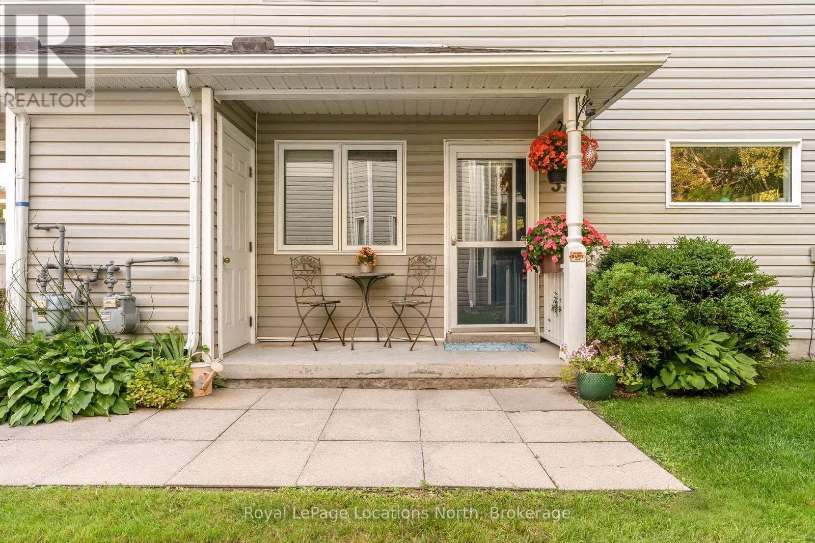 35 SUNDIAL COURT Collingwood