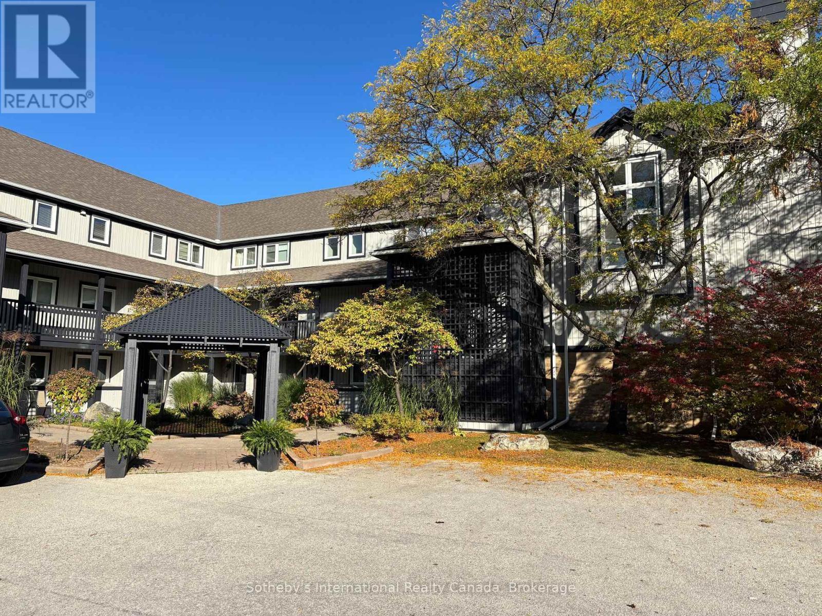 826 SUNCREST CIRCLE Collingwood