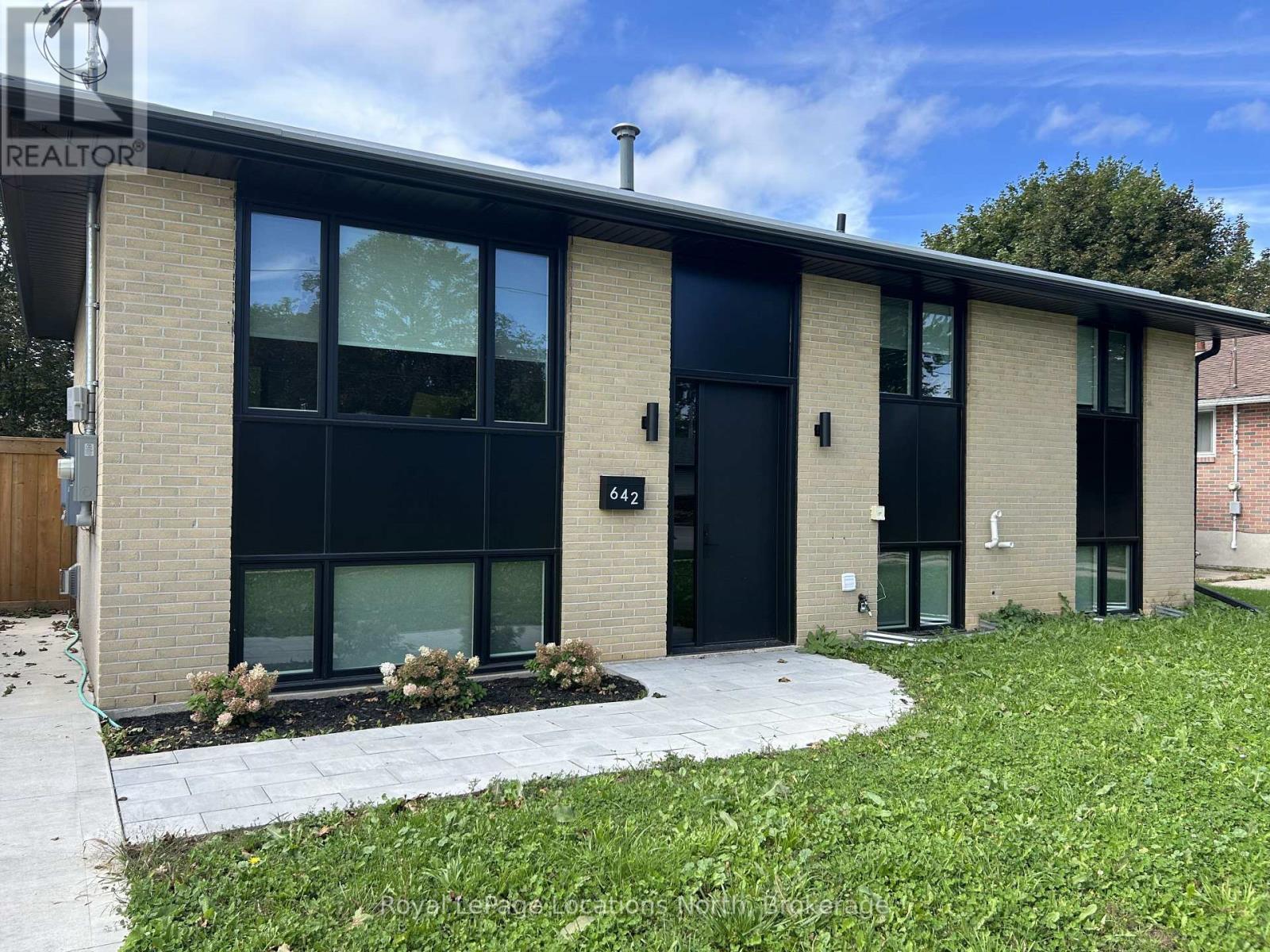 642 OAK STREET Collingwood