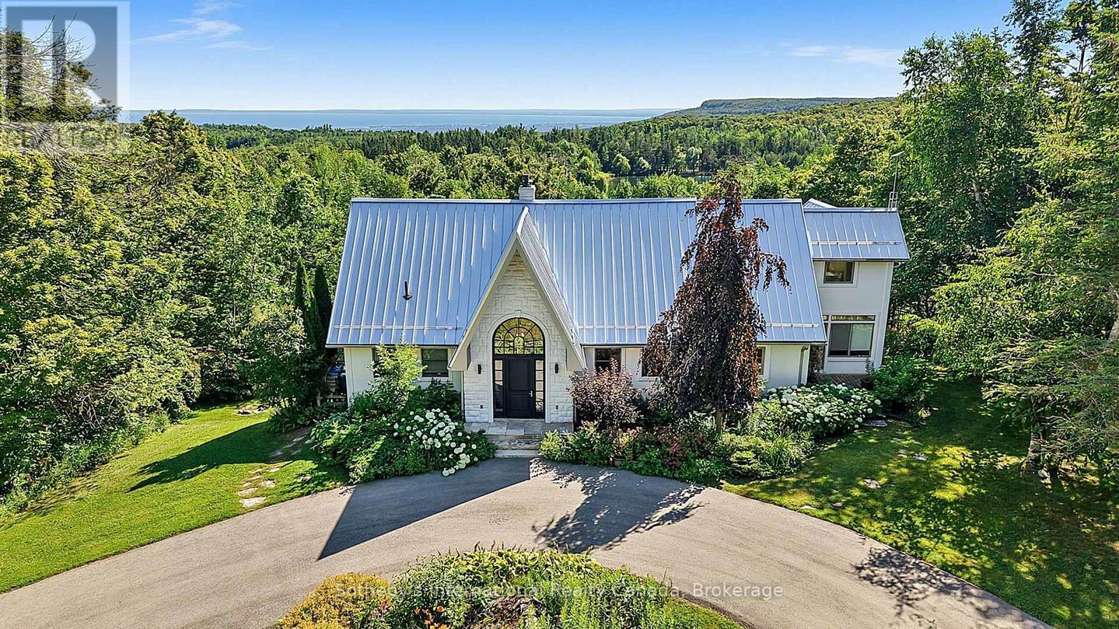 589374 19 GREY ROAD Blue Mountains