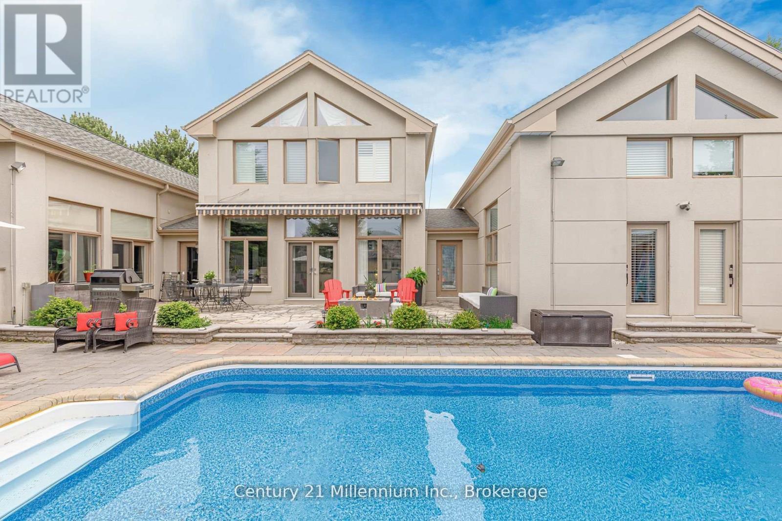 160 GRAND CYPRESS LANE Blue Mountains