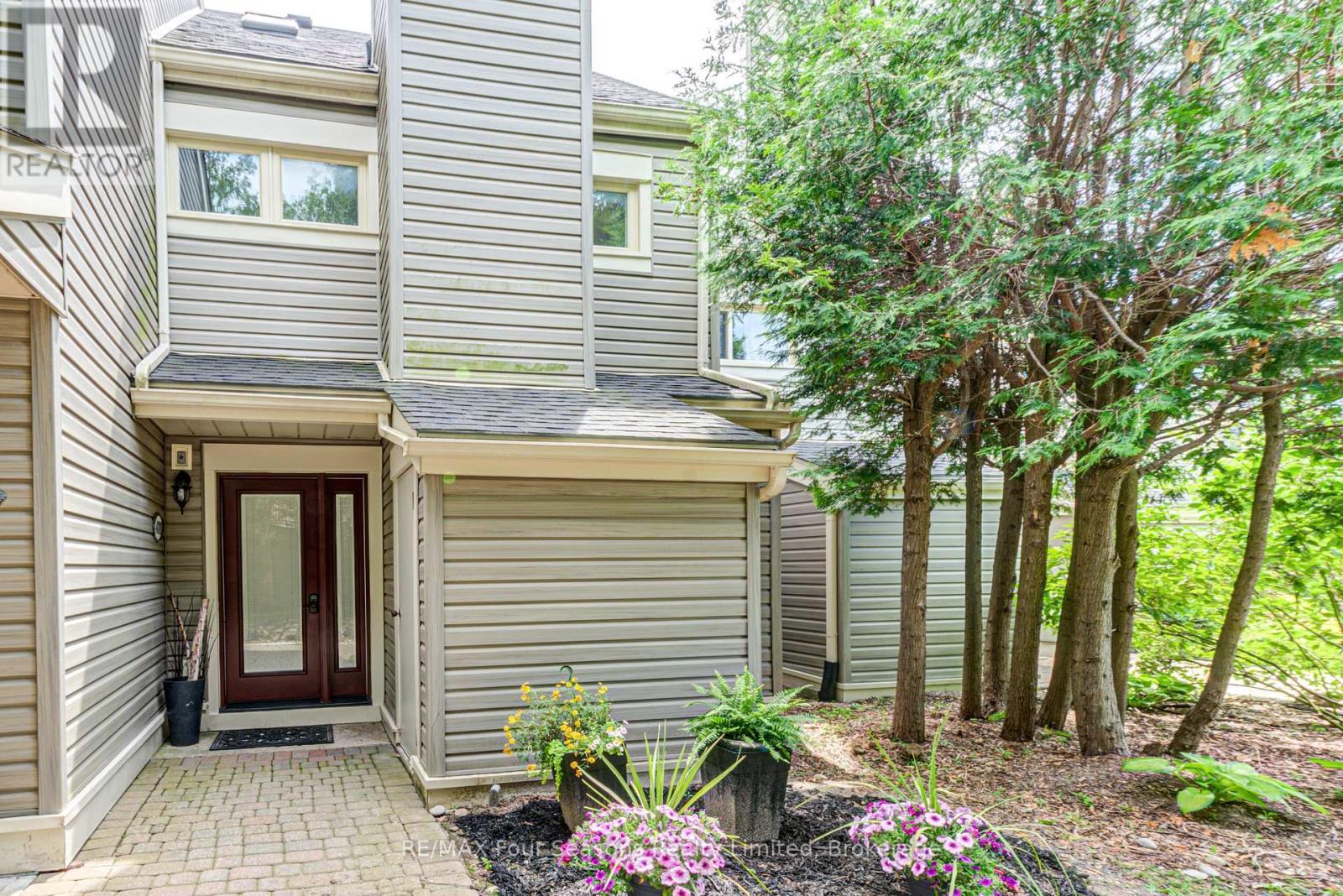471 OXBOW CRESCENT