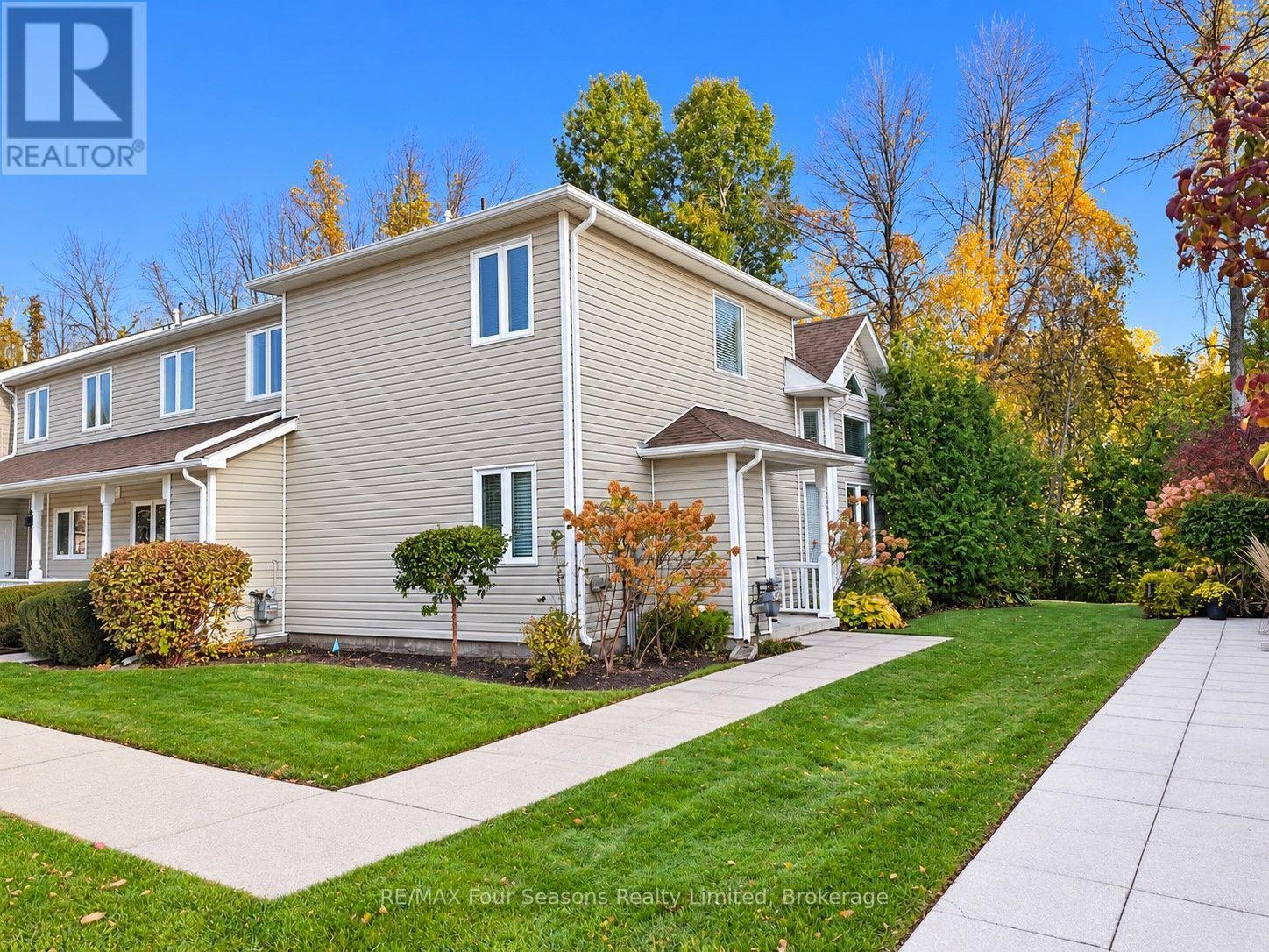 41 SUNDIAL COURT