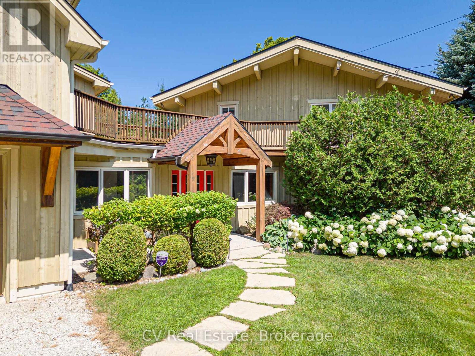 156 CHAMONIX CRESCENT Blue Mountains